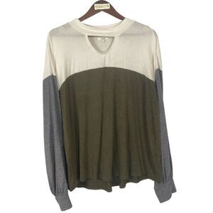 Maurices Cream, Olive, and Gray Sweatshirt / 1X